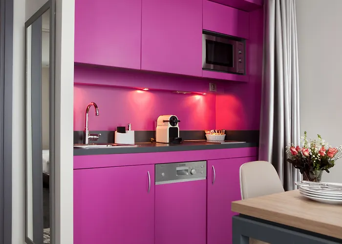Serotel Suites Opera Paris